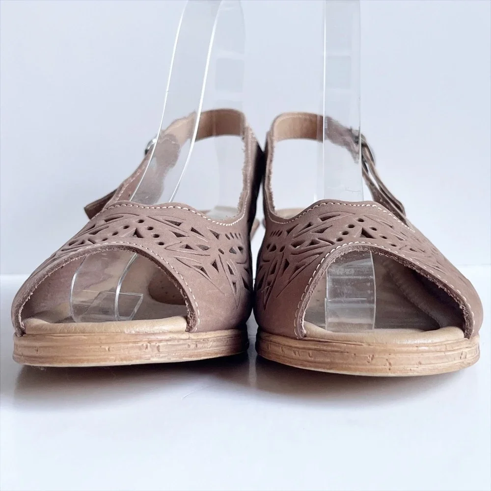 Spring Step Orella Wedge Sandals 41 Italian Leather Laser Cut Floral Tan Taupe‎